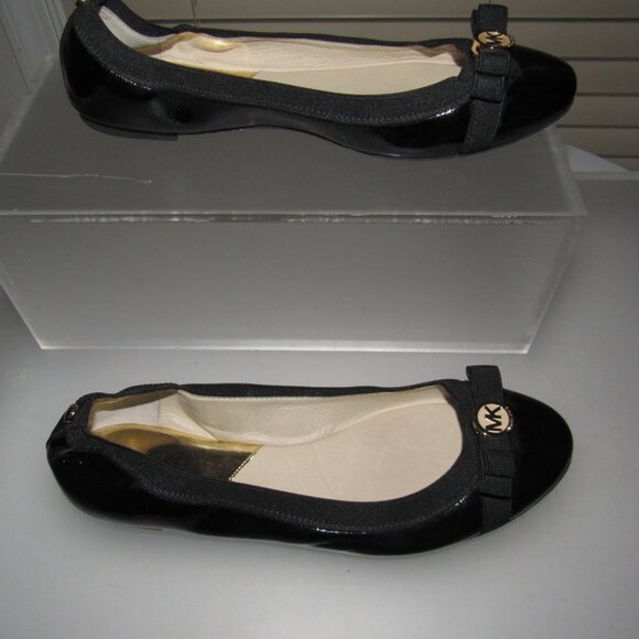 Michael Michael Kors Patent Leather Ballet MK Logo Bow Black Flats Size 9 - Picture 3 of 6